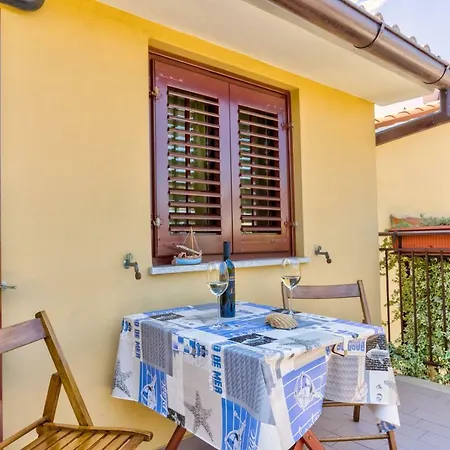 Apartments Redenta Tar-Vabriga Exterior photo